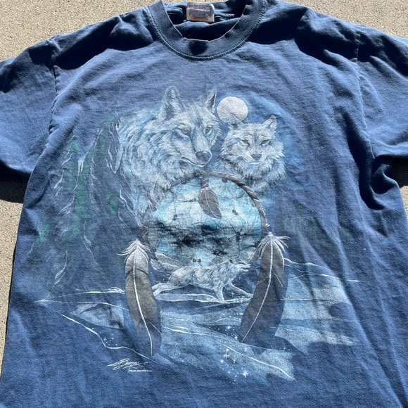 Vintage Wolf Tee - Picture 2 of 3